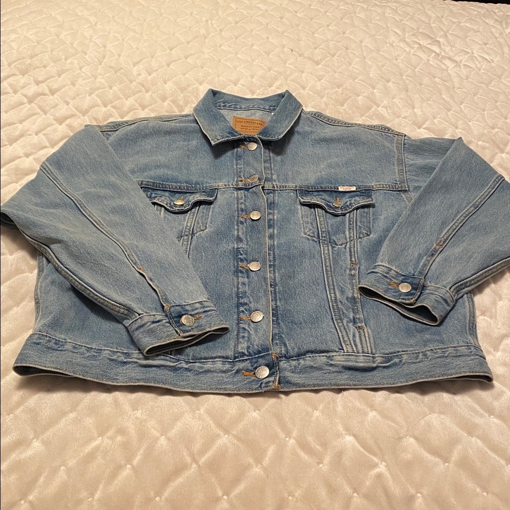 Levi’s denim jacket ladies size M